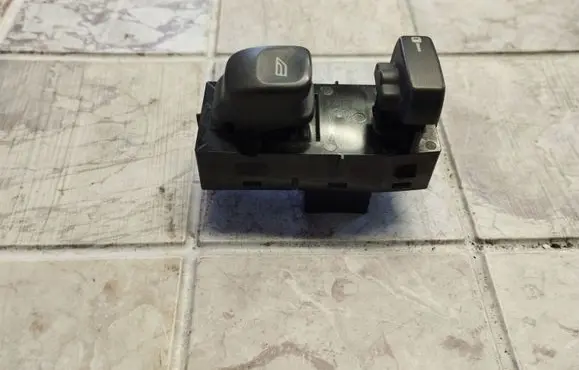 Volvo S40, V40 Electric window control switch 30889753 01W384