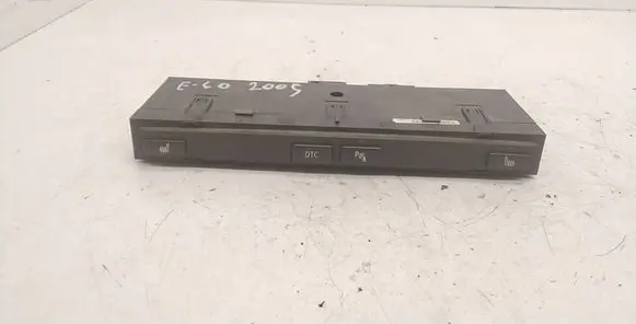 BMW 5 E60 E61 Seat heating switch 9134028 799422 13580863