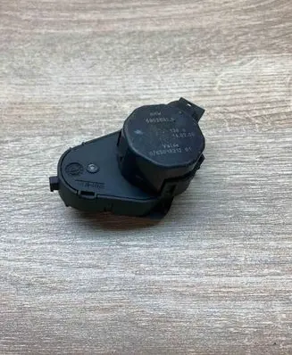 BMW 5 E39 Air flap motor/actuator 6902695 0765018312