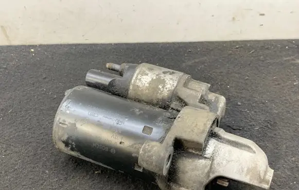 Audi A6 S6 C6 4F Starter motor 06E911023C 0001108405