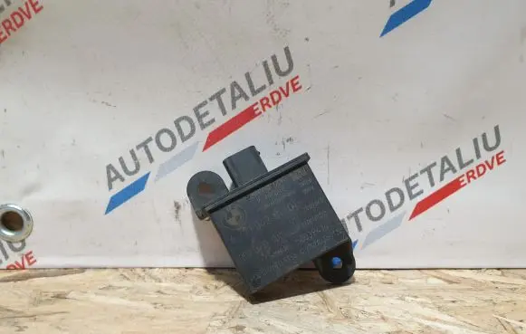 BMW 5 E60 E61 Tire pressure control unit 6771042
