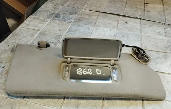 Chrysler Pacifica Sun visor