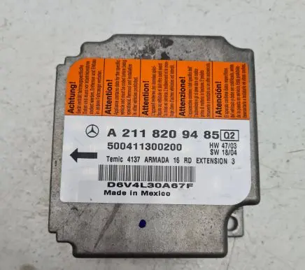 Mercedes-Benz C W203 Airbag control unit/module A2118209485 500411300200 D6V4L30A67F