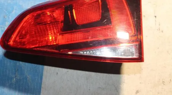 Volkswagen Golf VII Tailgate rear/tail lights 5G0945094