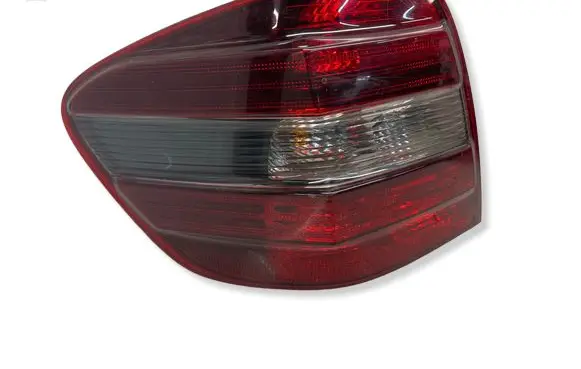 Mercedes-Benz ML W164 Rear/tail lights 404101L