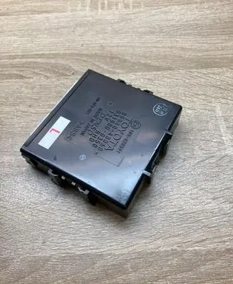 Lexus RX 330 - 350 - 400H Light module LCM 8994048060 0319000350