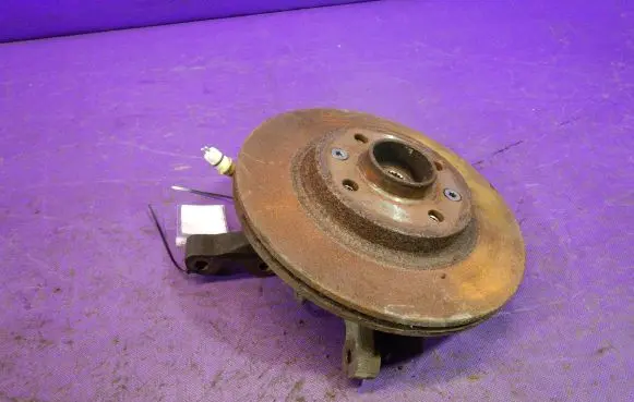 Renault Clio III Front wheel hub spindle knuckle