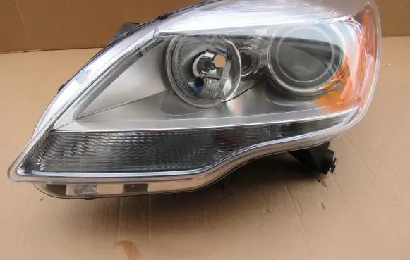 Mercedes-Benz R W251 Headlight/headlamp A2518206561
