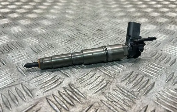 Fuel injector
