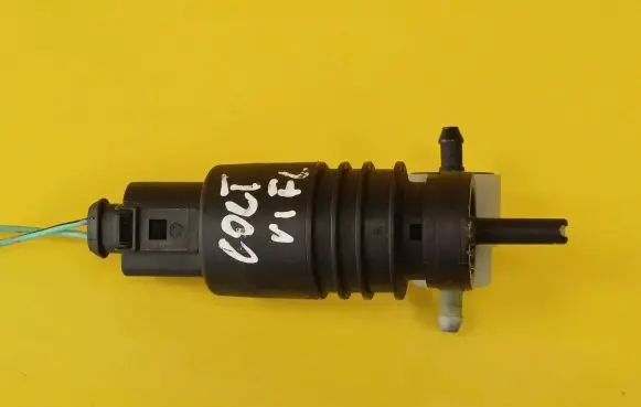 Mitsubishi Colt Windscreen/windshield washer pump 2048660221