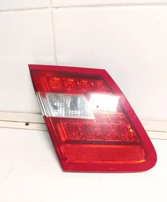 Mercedes-Benz E W212 Tailgate rear/tail lights A2128200764