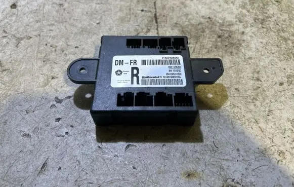 Chrysler Pacifica Door control unit/module 68316560AD 2841585011300 TLX4D1848031DA