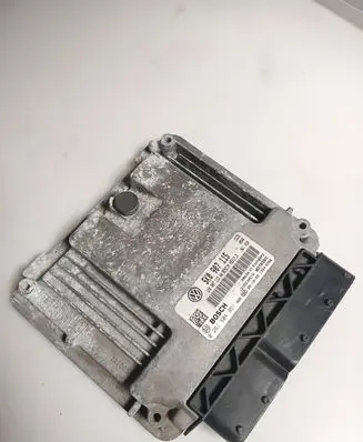 Volkswagen Golf VI Engine control unit/module 5K0907115 1K0907115AA 0261S04951