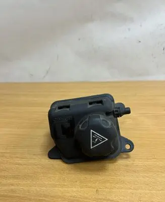 BMW X5 E70 Coolant expansion tank/reservoir 10617211 D5013