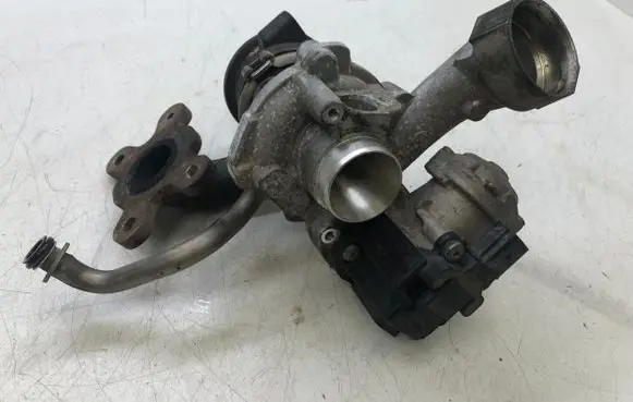 Volkswagen Polo V 6R Turbo 04E145725AB