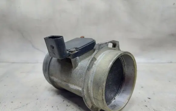 Audi A4 S4 B6 8E 8H Mass air flow meter AFH7025C