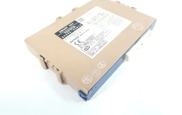 Lexus IS 220D-250-350 Door central lock control unit/module 89990-53013