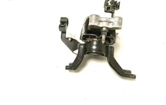 Toyota Avensis T270 Engine mount bracket 123050T070