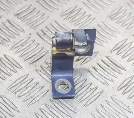 Audi RS3 Front door upper hinge A046574 8X0831404E