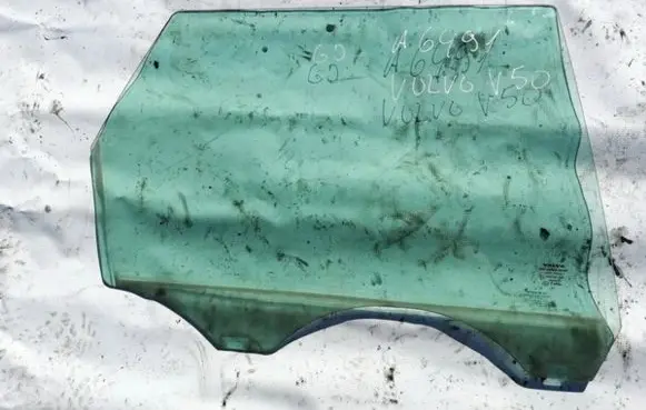 Volvo V50 Rear door window glass
