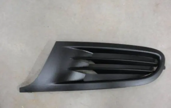 Volkswagen Golf VI Front bumper lower grill 5K0853665A