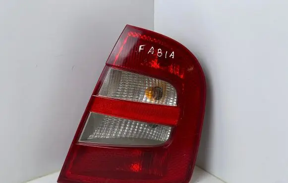 Skoda Fabia Mk1 (6Y) Rear/tail lights 6Y6945112B 6Y6945096B XU3X13404AB