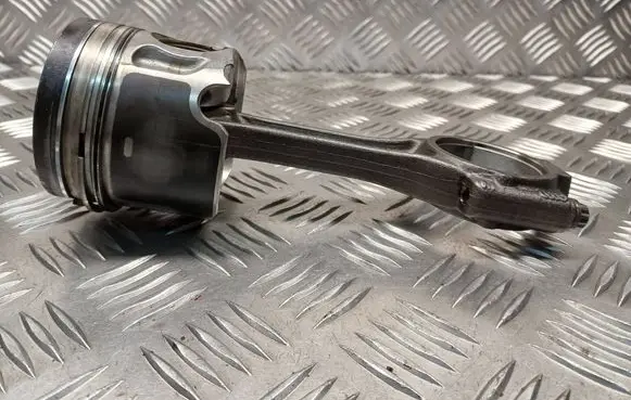 Seat Leon (1P) Piston with connecting rod 038G