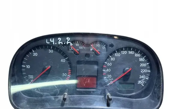 Volkswagen Golf IV Speedometer (instrument cluster) 1J0920826C