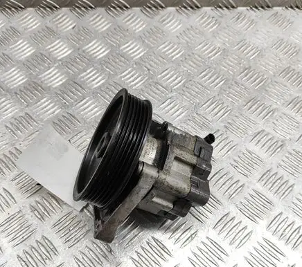 Mercedes-Benz SLK R172 Power steering pump A0064664701 7693900514
