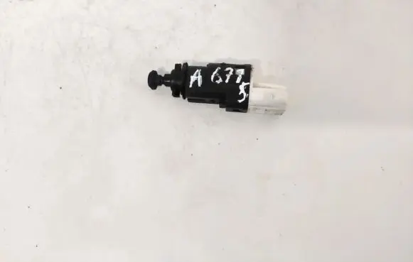 Renault Laguna II Reversing light switch sensor 8200276381b