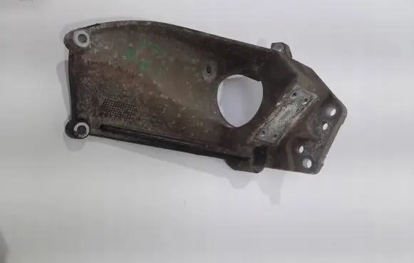 Volvo V70 Engine mounting bracket 31370633