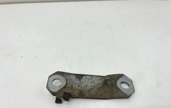 BMW 5 F10 F11 Sway bar bush bracket, front 6777642 101944410