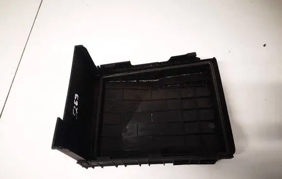 Volkswagen PASSAT B6 Fuse box cover 1K0937132F