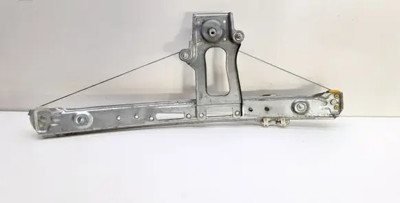 Rear door manual window regulator