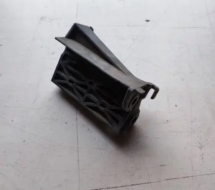 Toyota Hilux (AN120, AN130) Front bumper mounting bracket 526750K020