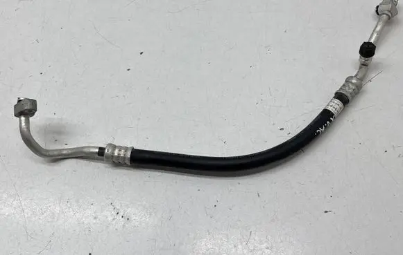 Subaru XV II Air conditioning (A/C) pipe/hose 