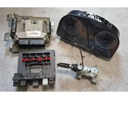 Volkswagen Touran I Engine ECU kit and lock set 03G906021RN 0281014128 1T0920874A
