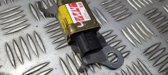 Toyota RAV 4 (XA20) Airbag deployment crash/impact sensor 89833-42010