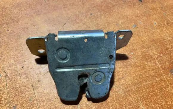 Mercedes-Benz A W168 Tailgate/trunk/boot lock/catch/latch A1687400236