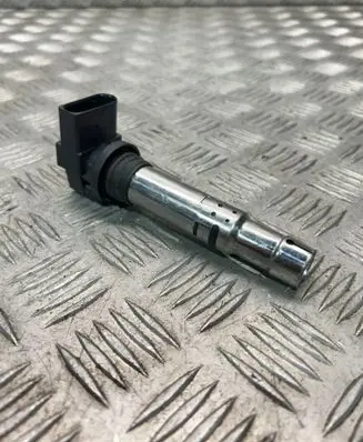 Volkswagen Golf VI High voltage ignition coil 036905715
