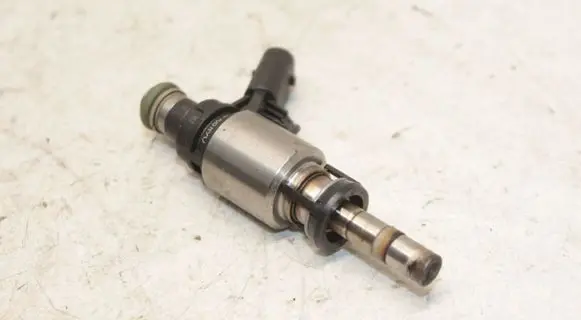 Audi Q5 SQ5 Fuel injector 06H906036N