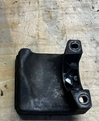 BMW 5 E60 E61 Engine mounting bracket 24168110 7010593