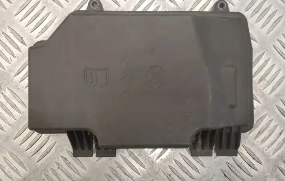 Mercedes-Benz GLC C253 Fuse box cover A2055400182