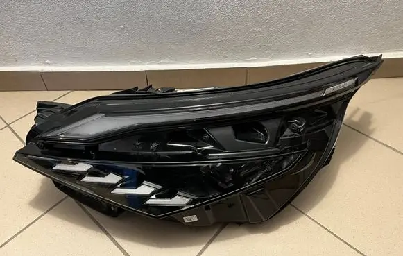 Nissan Qashqai J12 Headlight/headlamp 26060HN20A