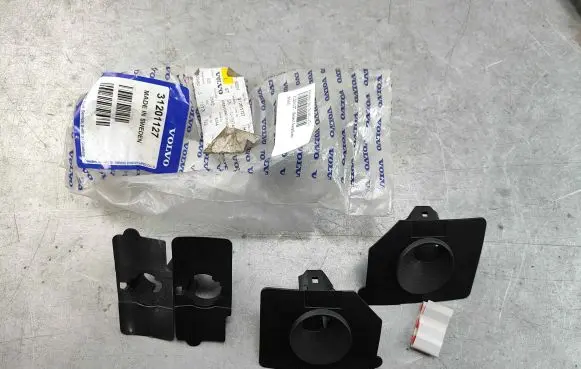 Volvo XC60 Rear parking sensor holder (PDC) 31201127