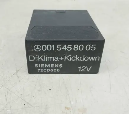 Mercedes-Benz E W124 Other relay 0015458005 A0015458005