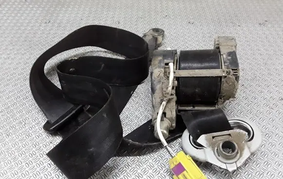 Volkswagen Caddy Front seatbelt