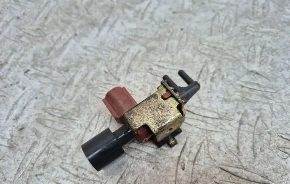 Lexus GS 300 400 430 Vacuum valve 2586046010