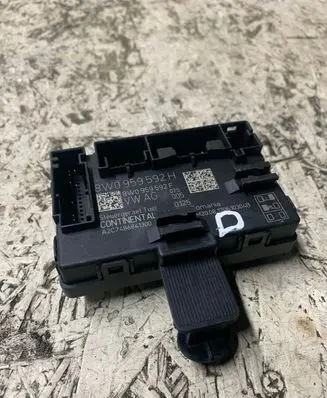 Audi A4 S4 B9 Door control unit/module 8w0959592