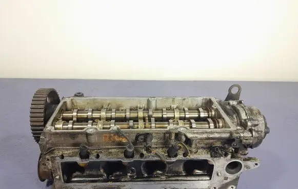 Volkswagen PASSAT CC Engine head 04L103308F